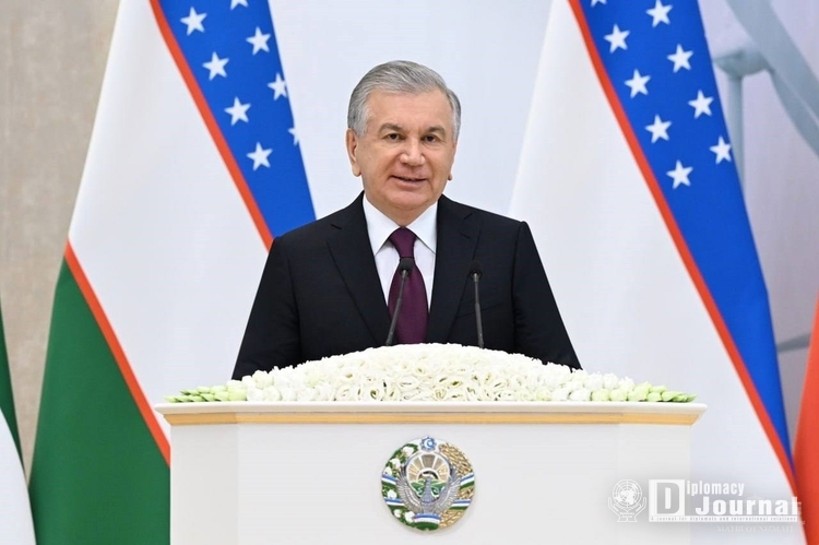 President of Uzbekistan Shavkat Mirziyoyev participated in the commissioning ceremony and connecting to the network 5 solar and 1 wind power plants in six regions of the country