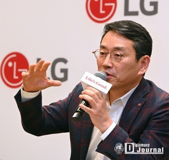 LG CEO William Cho speaks at a press conference held for Korean media in Las Vegas, Nevada, U.S.A. on Jan. 11.