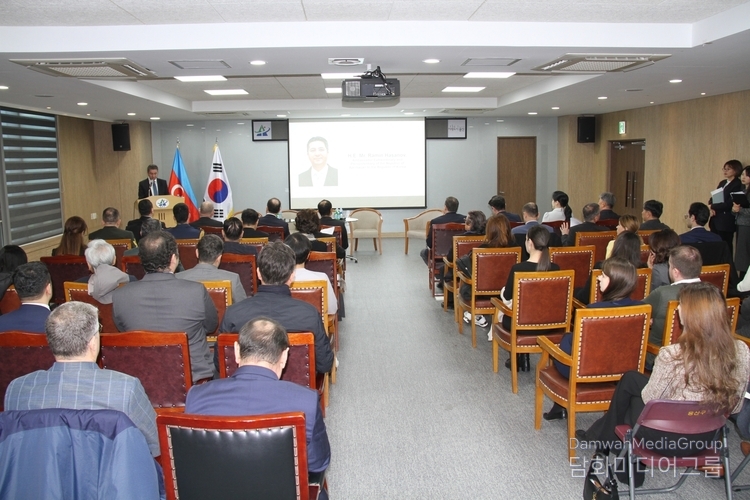 A symposium, which was co-organized by the Korea-Azerbaijan Culture Center as well as Korea’s FarmConnect company, gets underway at Yongsan Art Hall in Seoul on Feb. 26. / Courtesy of the Embassy of Azerbaijan