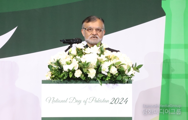 Amb. Nabeel Munir of Pakistan to Korea delivers a speech at the event to celebrate the Pakistan’s National Day held at Hotel Shilla in Seoul on March 21.