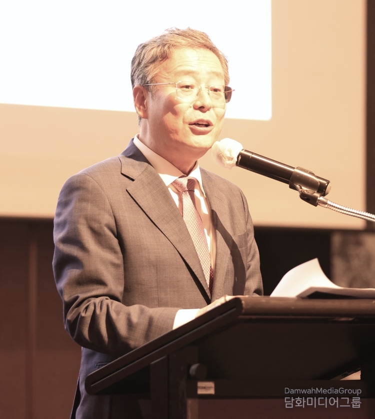 Cho Koo-rae, Deputy Minister of Foreign Affairs of the Republic of Korea, gives congratulatory remarks at a reception to celebrate the Independence Day of Georgia held at Grand Hyatt Seoul on May 27, 2024.