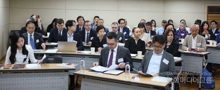 More than 70 Croatian and Korean business leaders attended the Croatian-Korean Business Forum held at Coryo Daeyeongak Tower in Seoul on June 3.