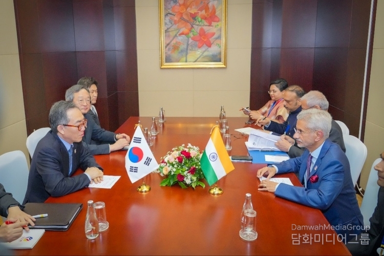 Foreign Minister Cho Tae-yul attends the 'South Korea-India Foreign Ministers' meeting at the National Convention Center in Vientiane, Laos, on July 26. (local time)./ Courtesy of the Foreign Ministry