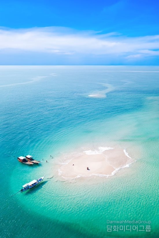 Koh Pha, Phang Nga<br>
Escape to the untouched paradise of Koh Pha, where crystal-clear waters and pristine sandy beaches offer a serene retreat from the everyday hustle.