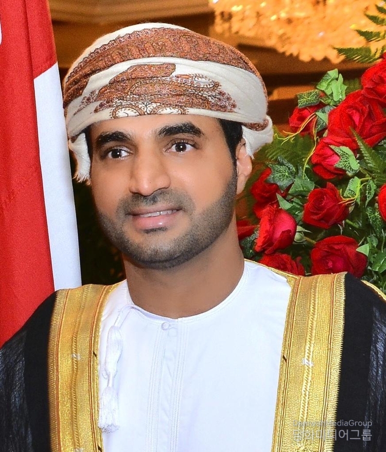 H.E. Zakariya Al Saadi, Ambassador of Oman to South Korea