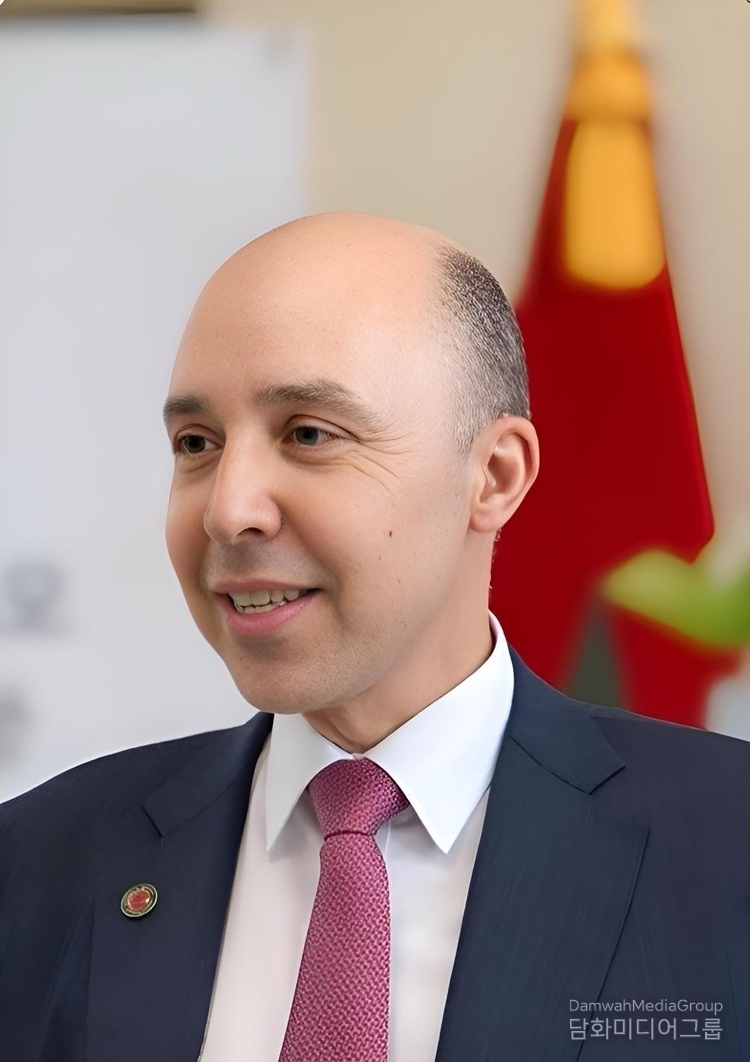 H.E Ambassador Rachadi of Morocco