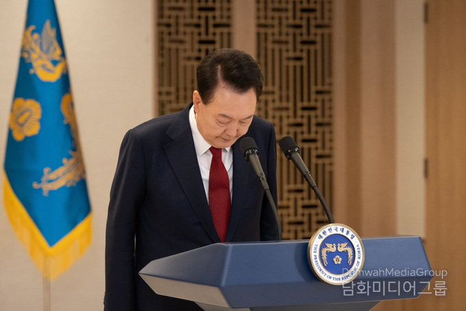 President Yoon Suk-yeol announces a public address on Dec. 12, 2024.