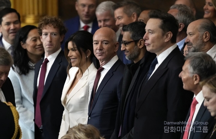 Guests including Mark Zuckerberg, Jeff Bezos, Sundar Pichai and Elon Musk, arrive before the 60th Presidential Inauguration in the Rotunda of the U.S. Capitol in Washington, Monday, Jan. 20, 2025. / Courtesy of AP<br>
