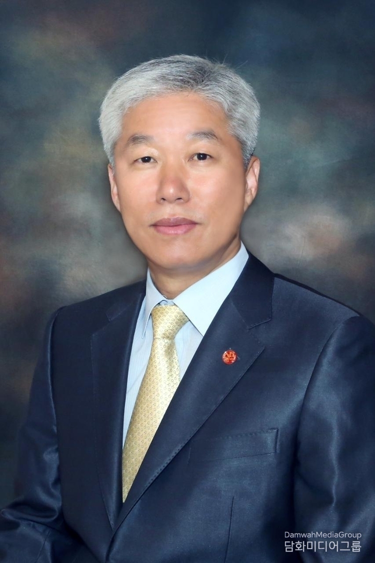 Damwha Media Group Chairman Lee Jon-young