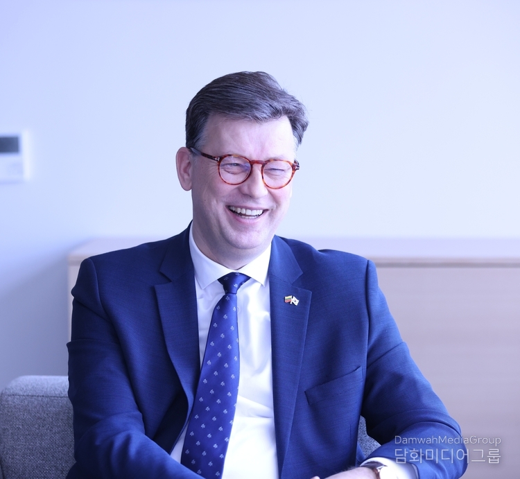 Amb. H.E. Ricardas Slepavicius of the Republic of Lithuania