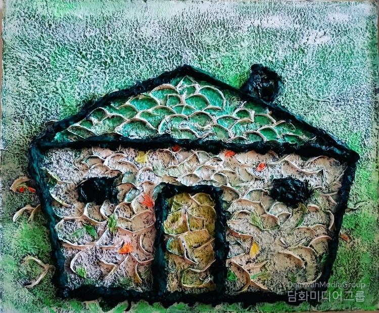 Smiling House 71X69 cm, mixed media on Hanji, 2020