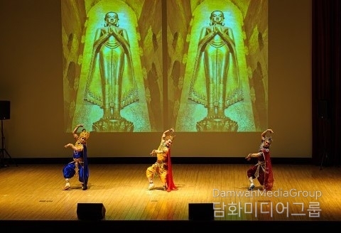 A Myanmar dance troupe performs a traditional dance.