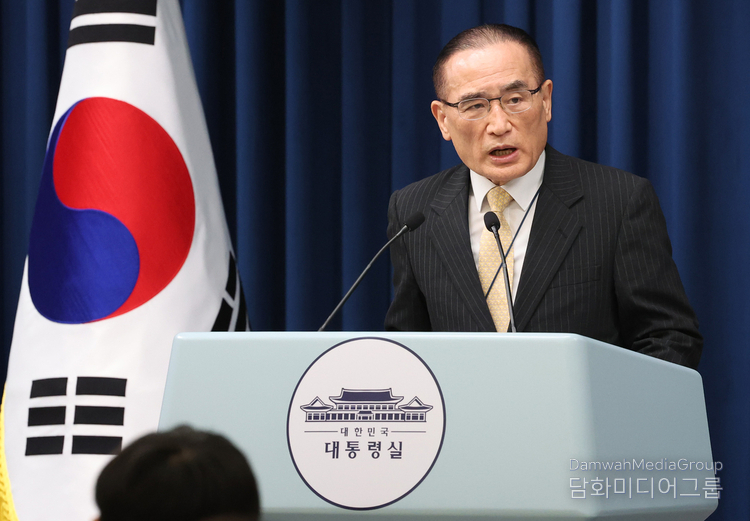 National Security Advisor Wi Sung-lac, who returned from the United States, briefs reporters on the results of his visit to the United States at the Presidential Office in Yongsan on July 9.
