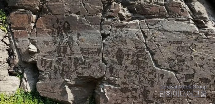 Images of the “Petroglyphs along the Bangucheon” in Daegok-ri, Ulju District, Ulsan Metropolitan City.
