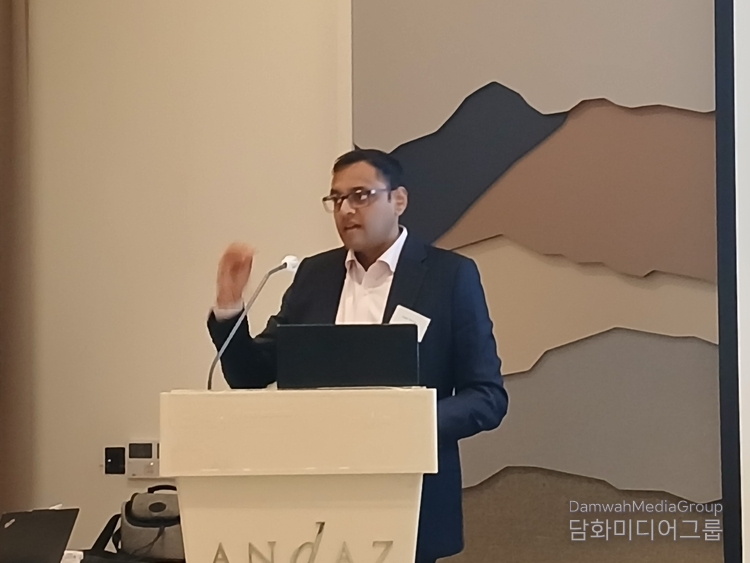 Vivek Sriram, partner of Khaitan & Co., introduces the Indian government incentives and schemes, to Korean investors.