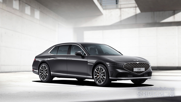 Hyundai Motor Group signed a memorandum of understanding (MoU) with the APEC Preparatory Office under the Ministry of Foreign Affairs to provide official vehicles for the Asia-Pacific Economic Cooperation (APEC) Economic Leaders’ Meeting from October 31 to November 1.