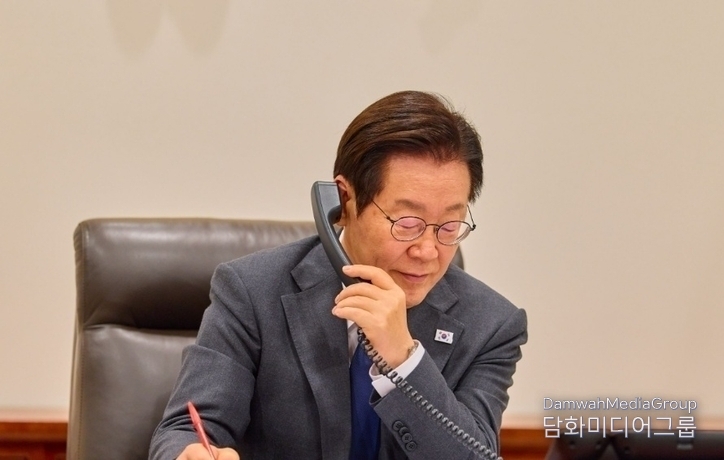 President Lee Jae-myung shared a congratulatory message on October 21 for Japan's Prime Minister Sanae Takaichi on her inauguration.