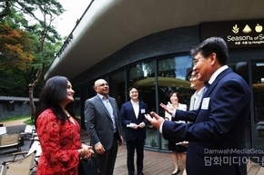 Nowon-gu invites 12 foreign ambassadors to its natural recreation forest