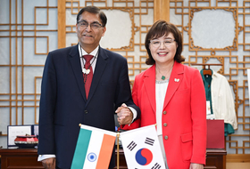Ambassador Amit Kumar of India visits Gyeongsangbuk-do Province