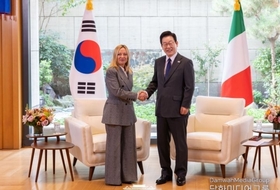 President Lee holds bilateral talks with Italian Prime Minister Meloni