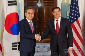 ROK Foreign Minister-U.S. Secretary of State Maintain High-Level Diplomatic Momentum
