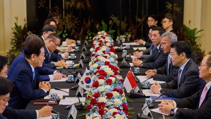 Korea and Singapore Forge AI Partnership as Lee Kicks Off Southeast Asia Tour