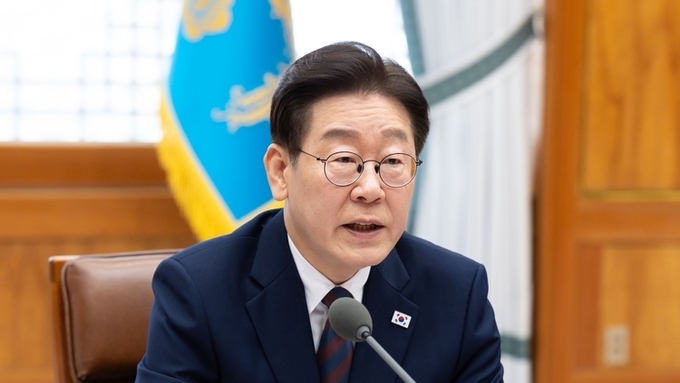 President Lee Chairs Crisis Summit on Oil Prices, Vows 100-Trillion-Won Market Backstop